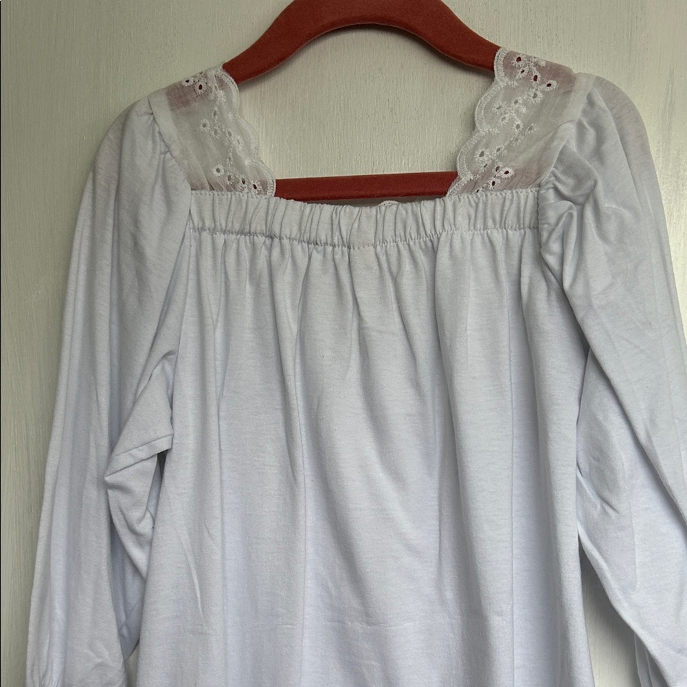 Charming White Kids Nightgown - Picture 4 of 5